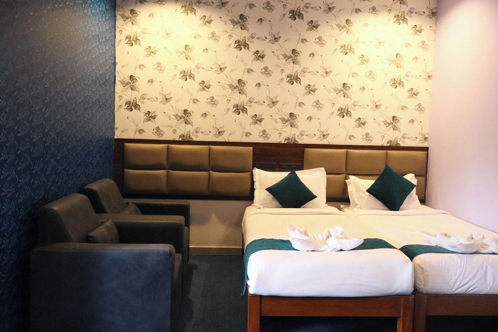 Premier Double Room - Photo 18