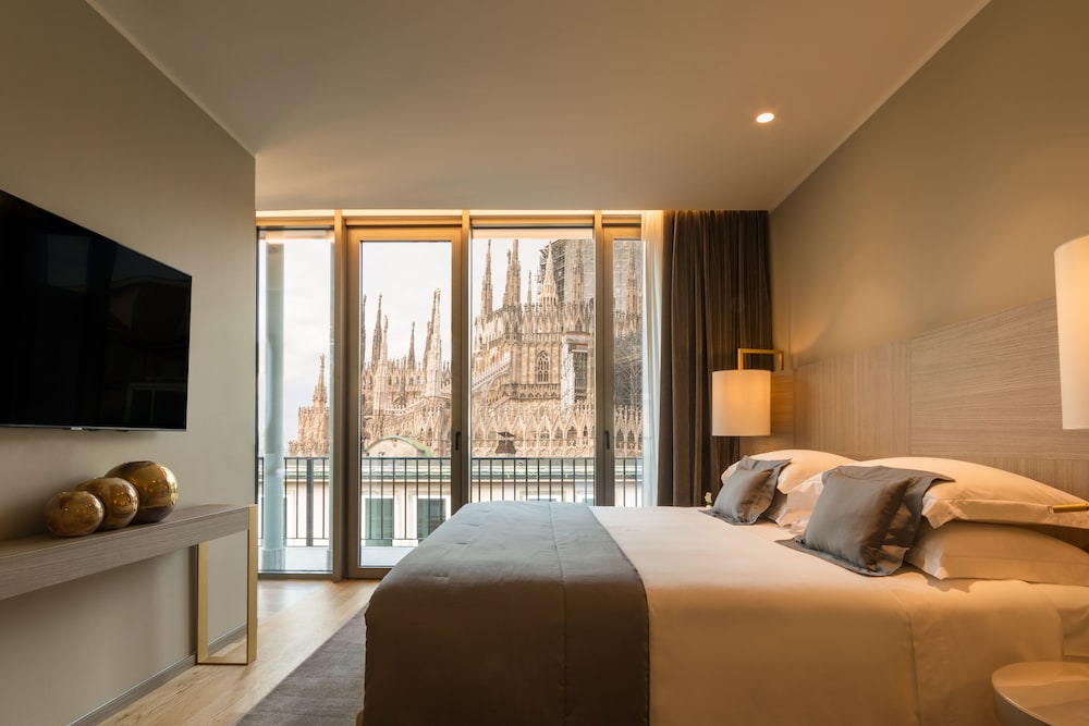 Duomo Panoramic Penthouse One Bedroom
