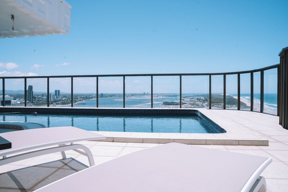 4 Bedroom Luxury Penthouse