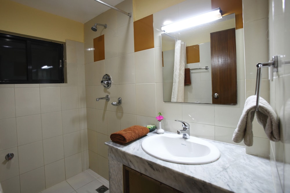 Deluxe Double or Twin Room photo 3
