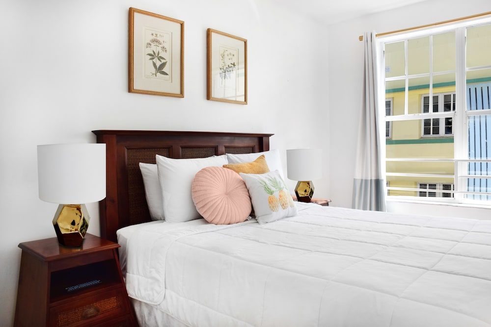 Deluxe Double Room, 1 Queen Bed - Photo 4