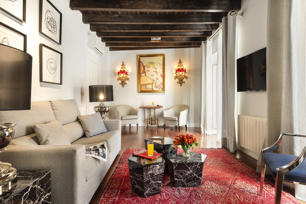 Apartment (Outside the main building)