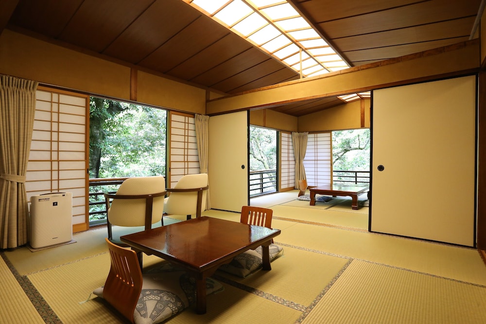 Annex Room with Open-air Bath "ASAGIRI"