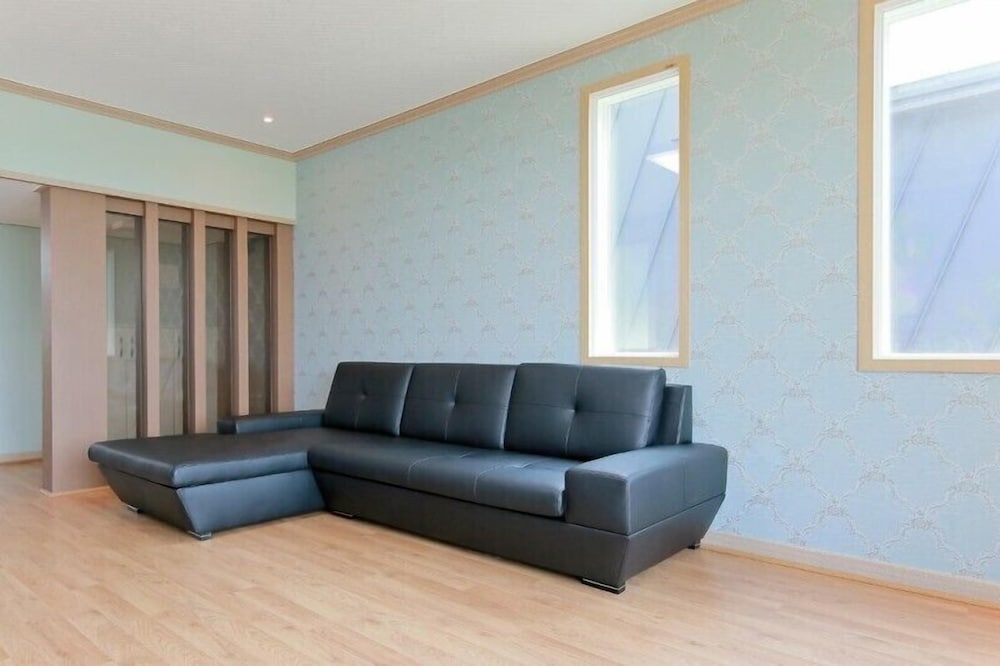 House (2) - Photo 10