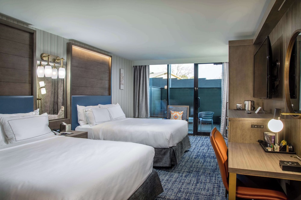 Room, 2 Queen Beds, Patio
