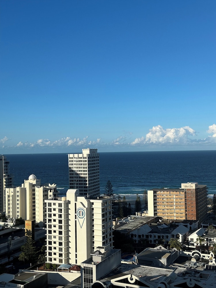 Two-Bedroom Apartment with Ocean View (High Floor) photo 3