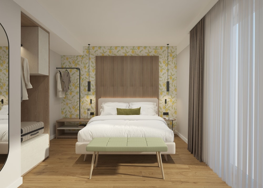 Classic Double Room, Partial Lake View photo 2