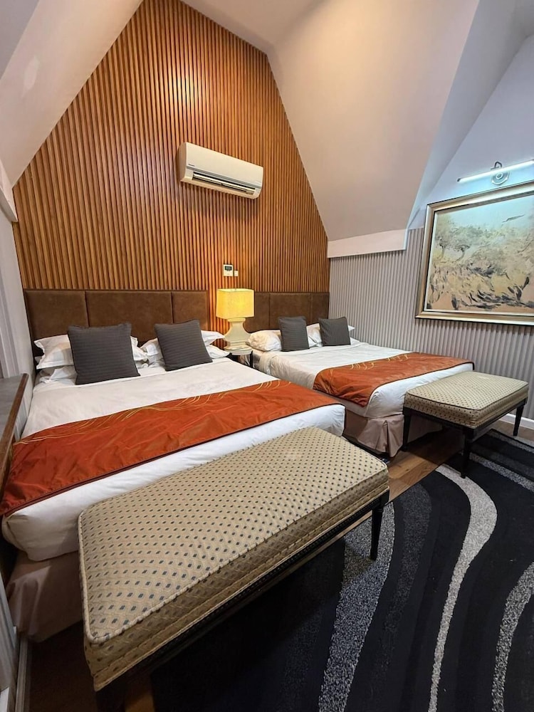 Quadruple Room photo 2