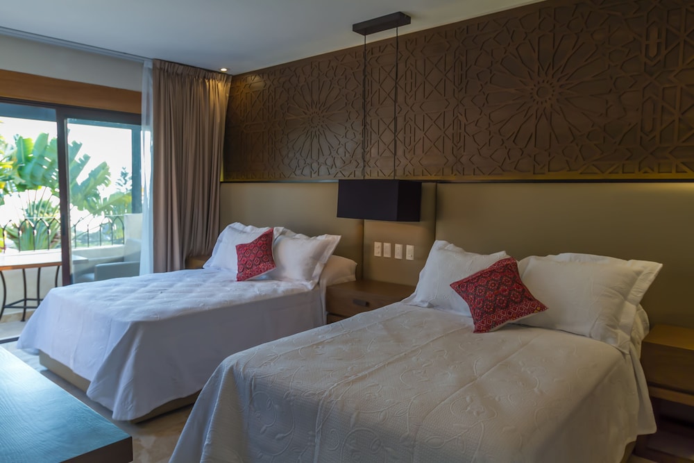 Suite 4, 2 Double Beds