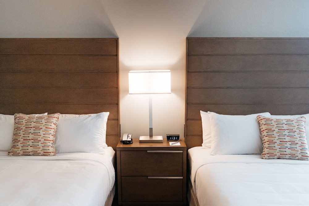 Studio Suite, 2 Queen Beds, Accessible, Bathtub, photo 6