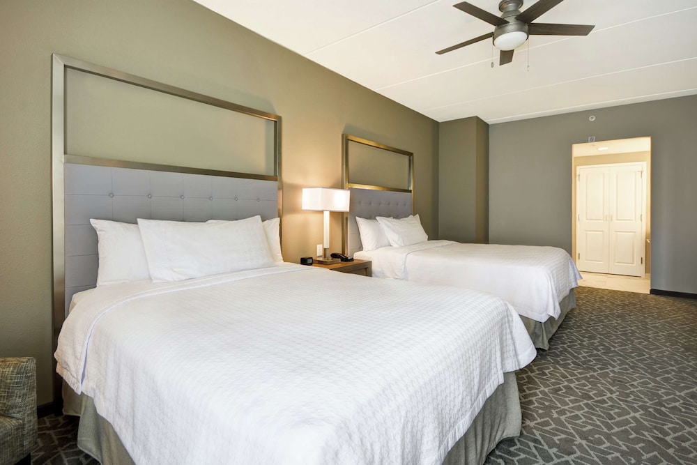 Suite, 2 Queen Beds, Accessible, Bathtub photo 2