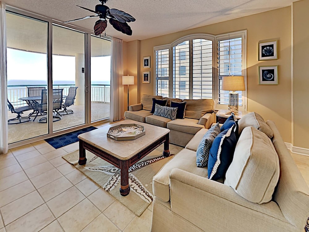 Condo (#6D - No Pets)