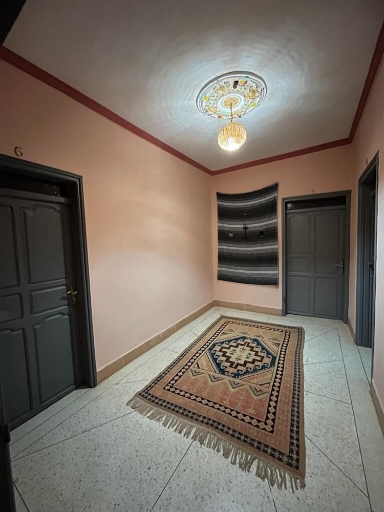 Deluxe Triple Room, 3 Twin Beds, Mountain View photo 3
