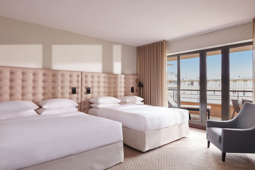 Room, Partial Sea View (2 Twin Beds) - Photo 1