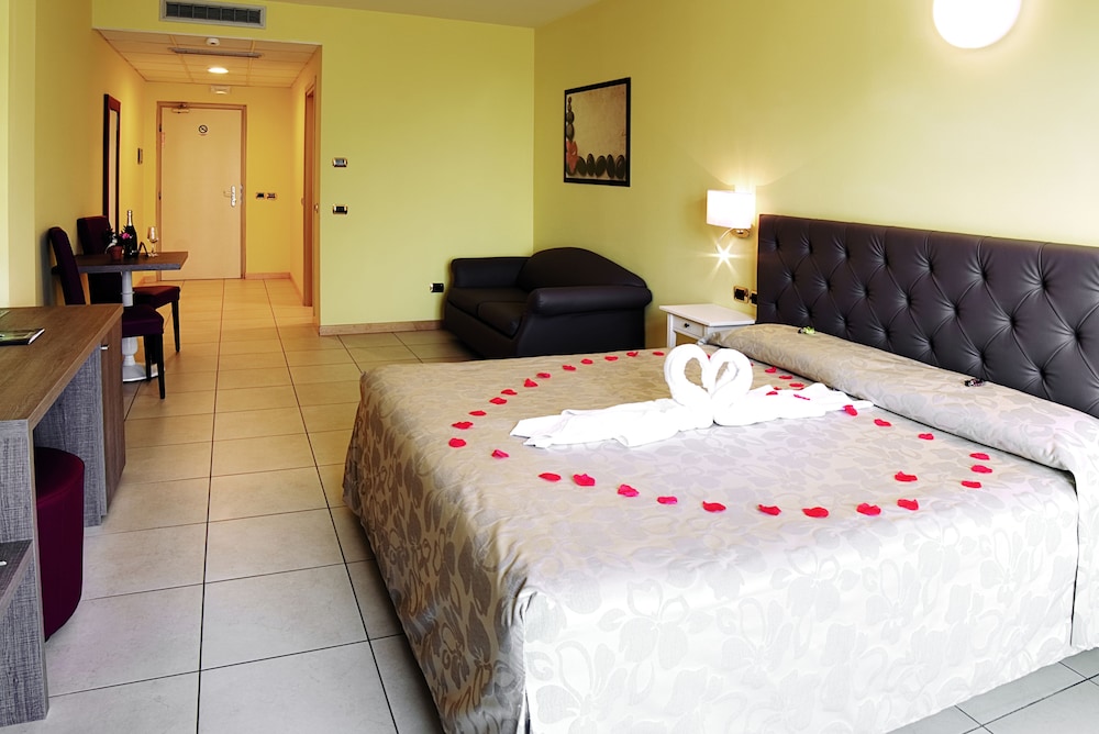 Superior Double or Twin Room, Balcony photo 2