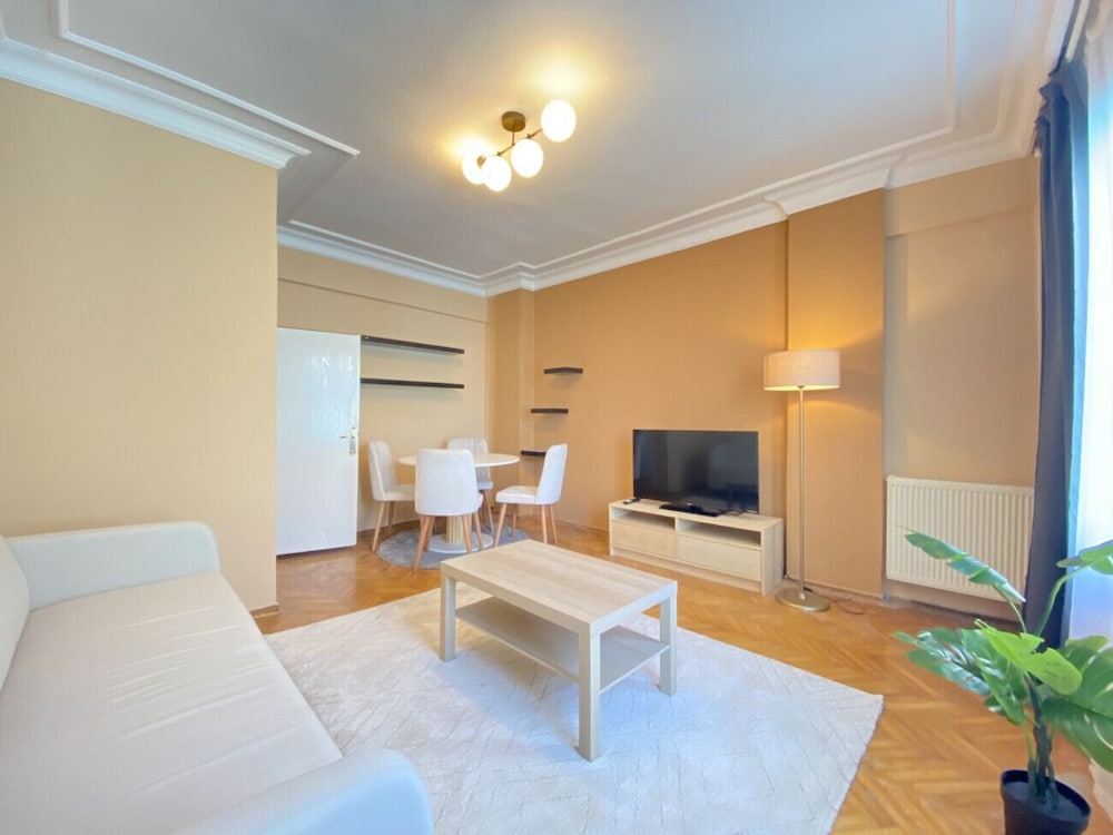 Apartment photo 1