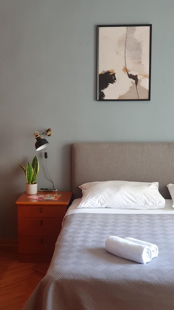 Apartment (1 Bedroom)