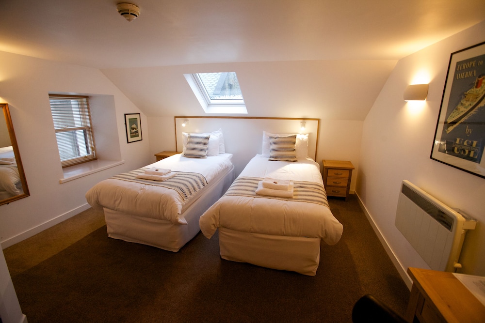 Comfort Twin Room (Ferry Inn)