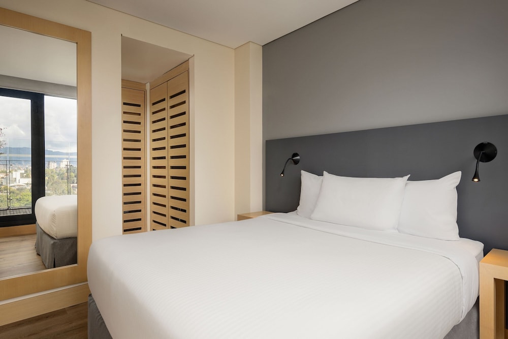 Basic Room, 1 Queen Bed, Non Smoking, Terrace - Photo 12