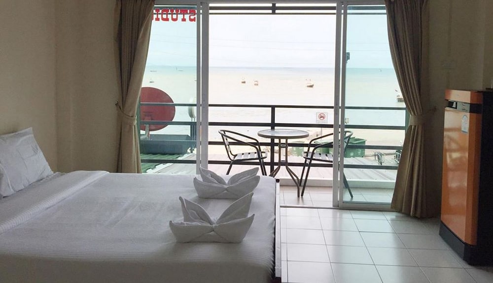 Deluxe Double Room With Sea View photo 1