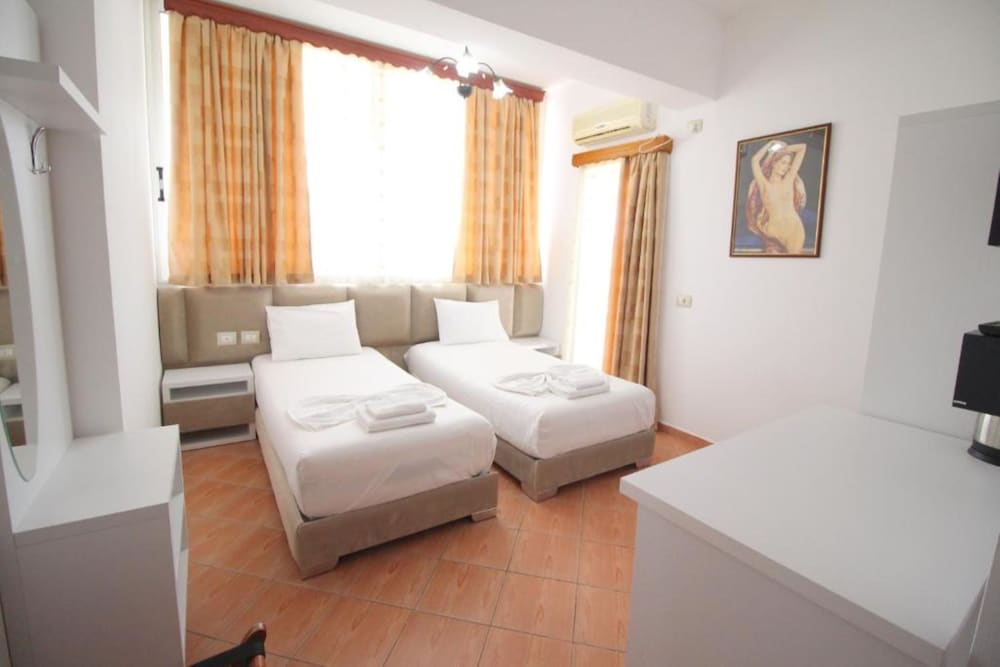 Deluxe Double or Twin Room, Balcony
