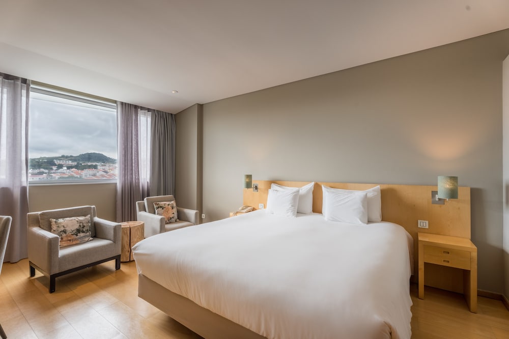 Standard Double or Twin Room - Photo 2