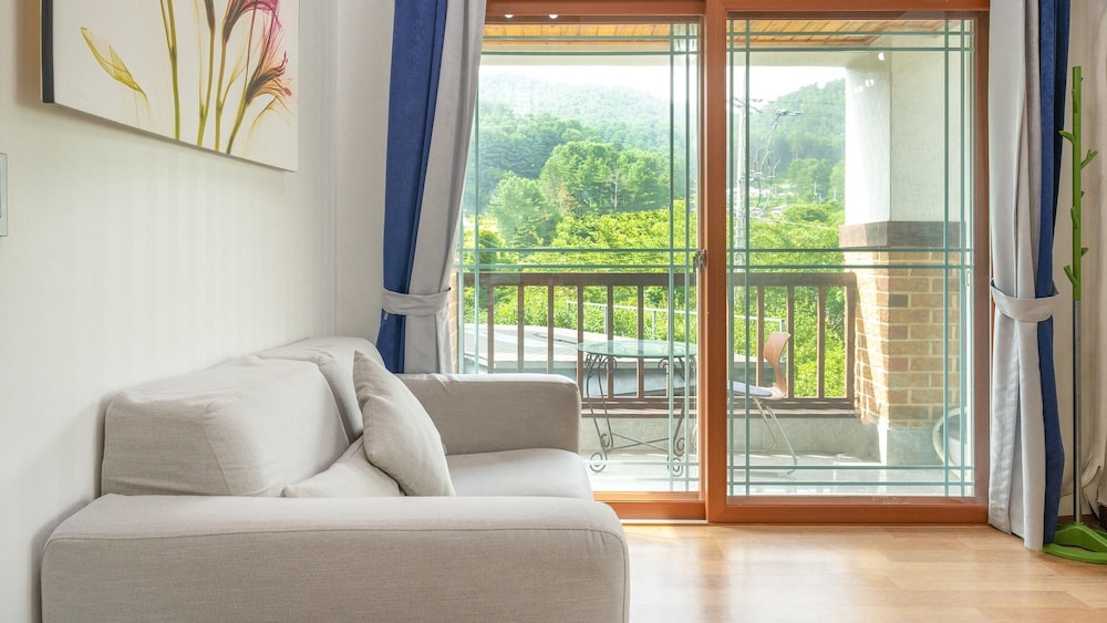 Basic Room, 2 Bedrooms (Mae hwa)