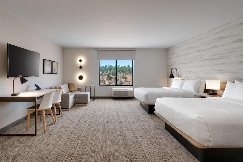 Studio, Multiple Beds