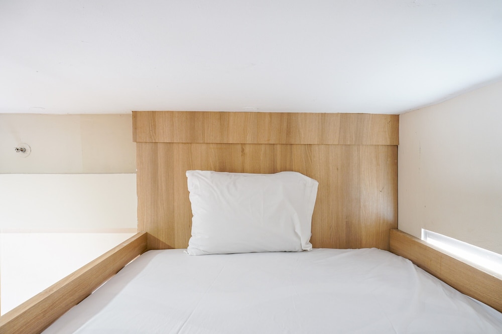 Room - Photo 6