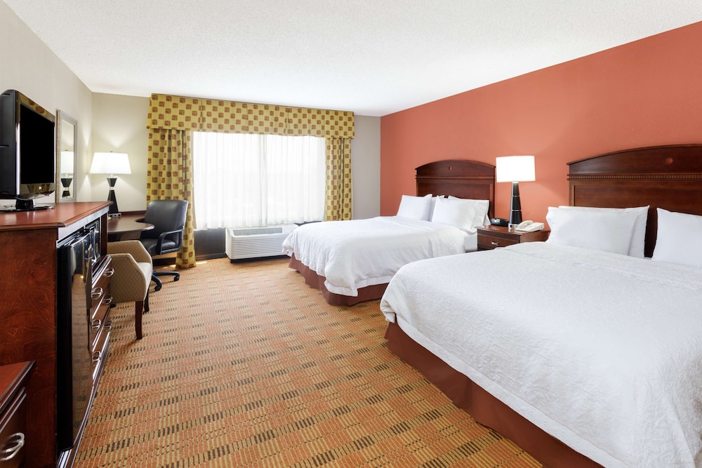 Room, 2 Queen Beds, Accessible, Non Smoking - Photo 1