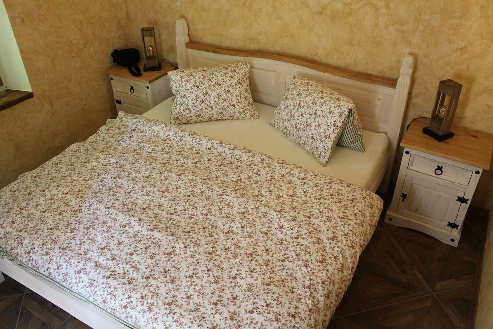Deluxe Double Room (1)