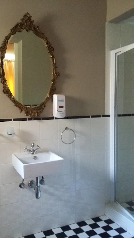 Double or Twin Room photo 3
