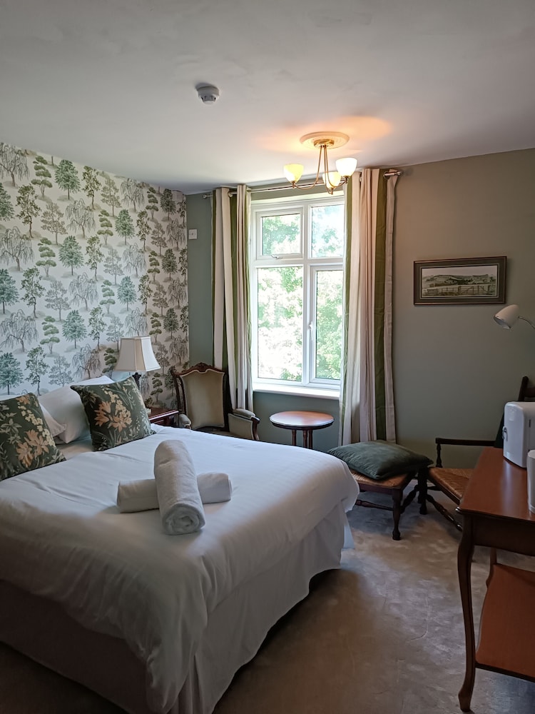 Double Room (Room 2)
