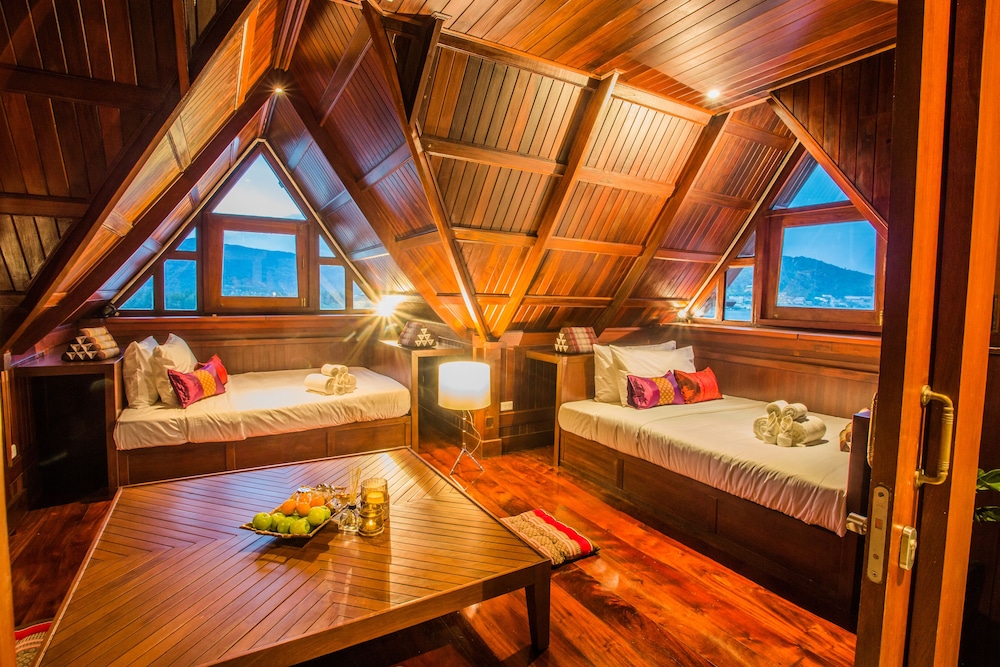 Luxury Villa photo 1