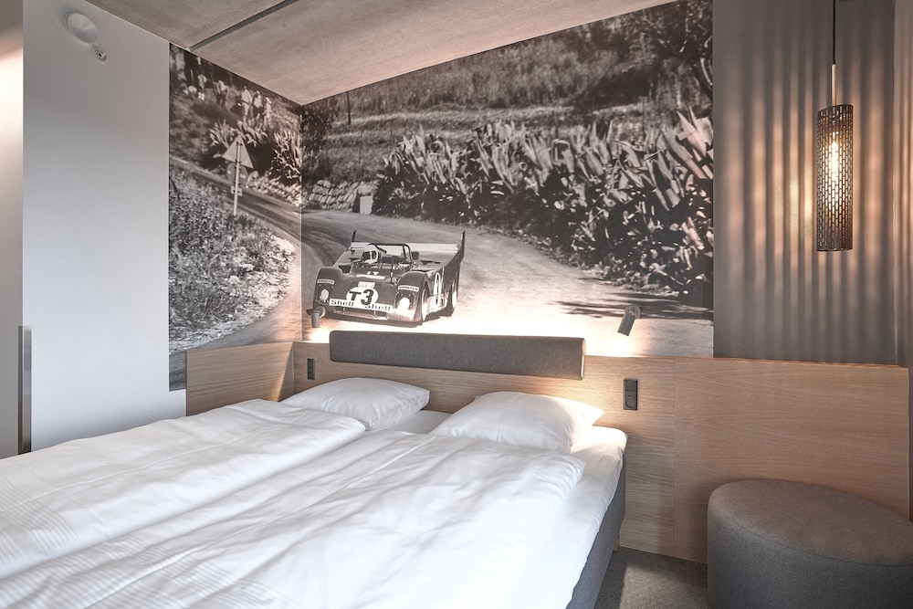 Standard Double Room, 1 King Bed - Photo 1