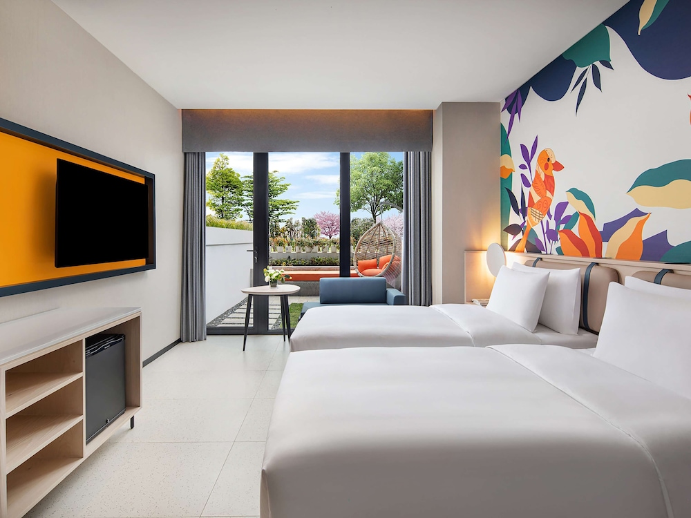 Twin Room, Courtyard View
