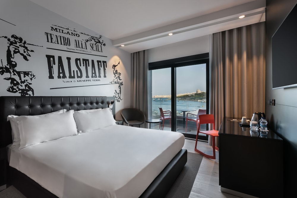 Deluxe Room (Grand-Seaview King) - Photo 2