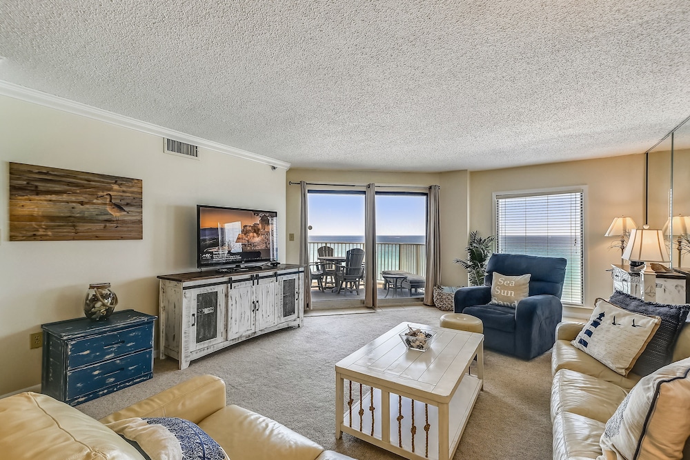 Condo, 2 Bedrooms