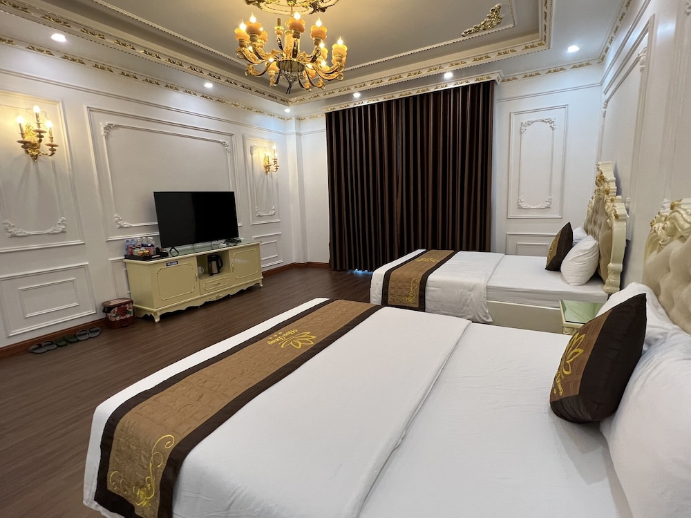 Deluxe Twin Room With Balcony - Photo 1