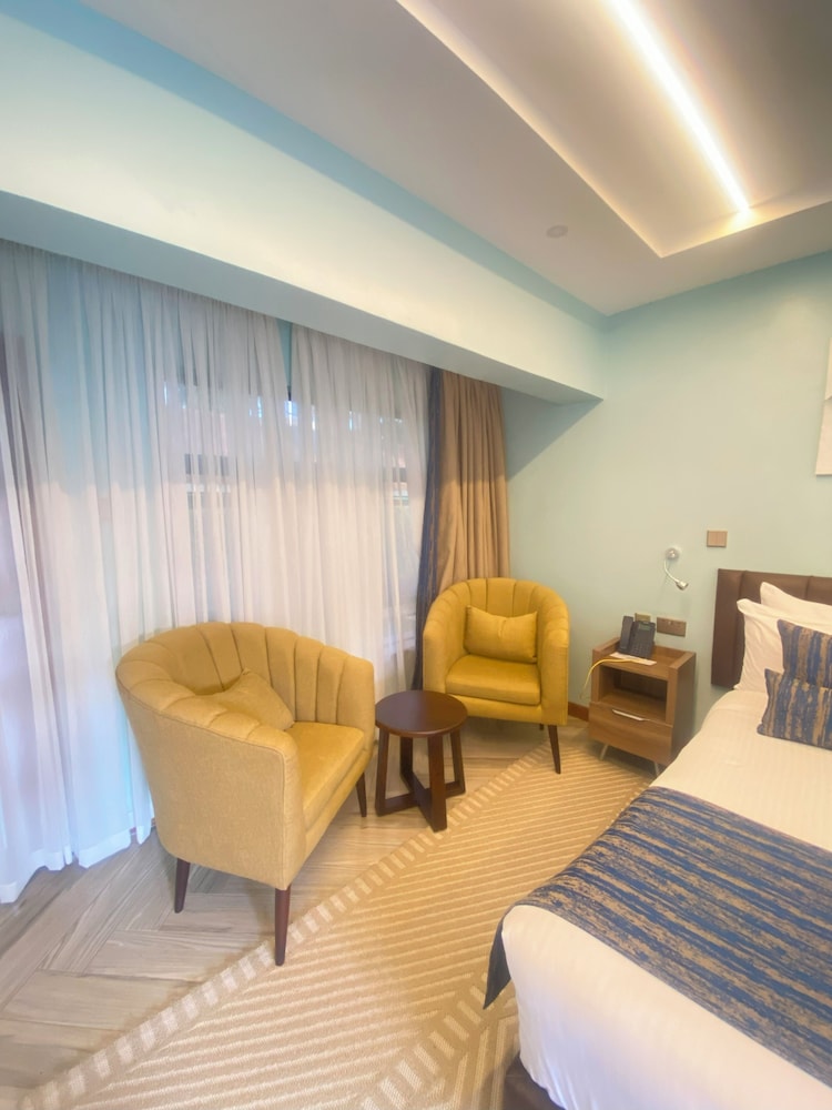 Deluxe Double Room photo 3