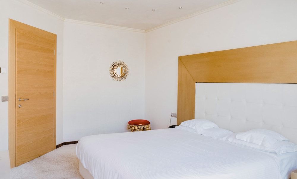 Exclusive Suite - Photo 6