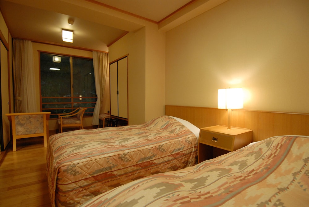 Superior Japanese and Western Style Room, Non smoking Mountain View photo 2