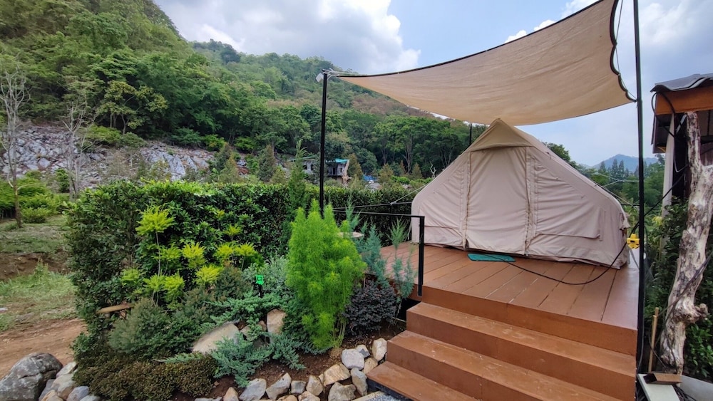 Standard Tent - Photo 3
