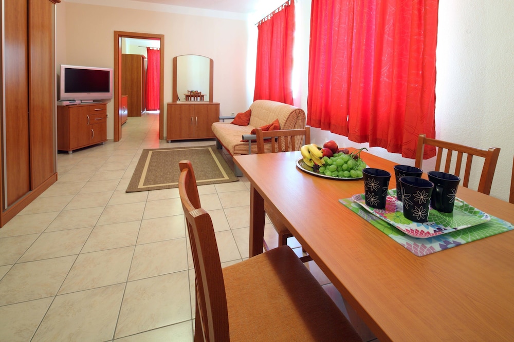 Apartment, 1 Bedroom, Balcony, Partial Sea View photo 1