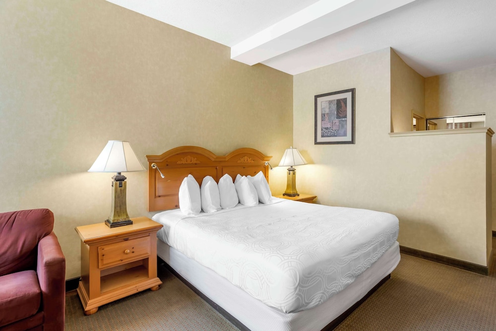 Standard Room, 1 Queen Bed, Accessible, Bathtub photo 1