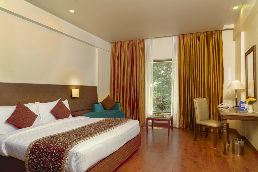 Club Room, 1 King Bed (Fortune Club Room)