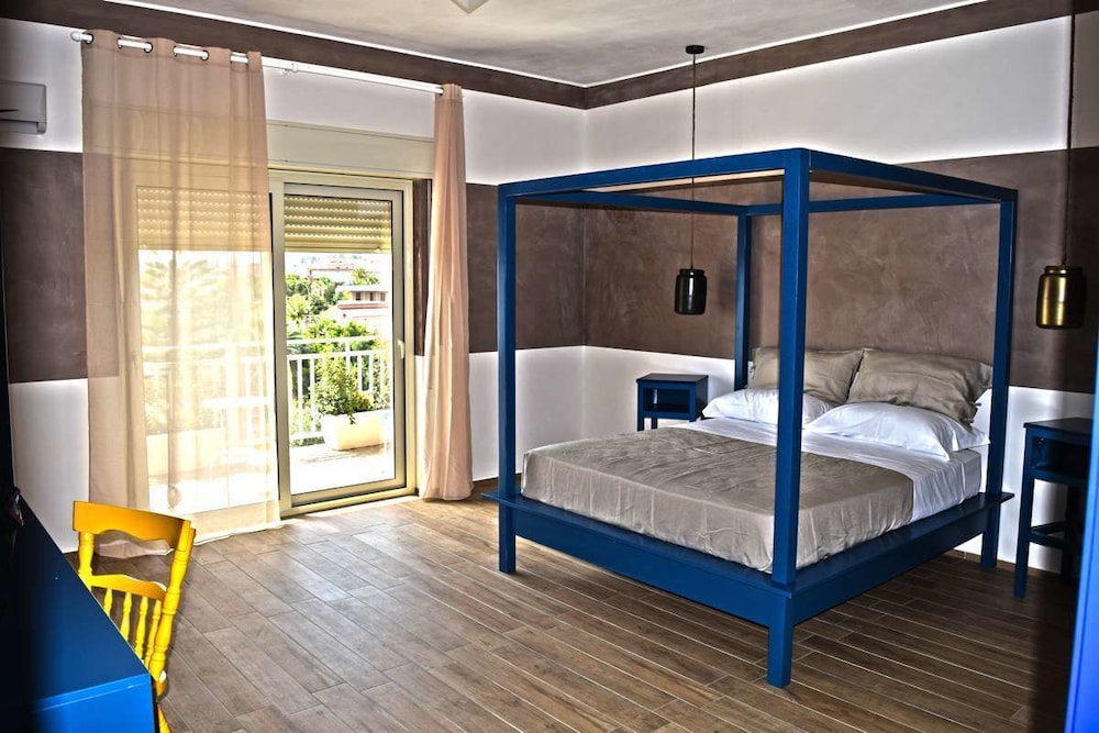 Deluxe Room, Balcony, Sea View (Marrone)
