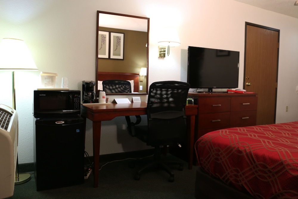 Room, 1 King Bed - Photo 18