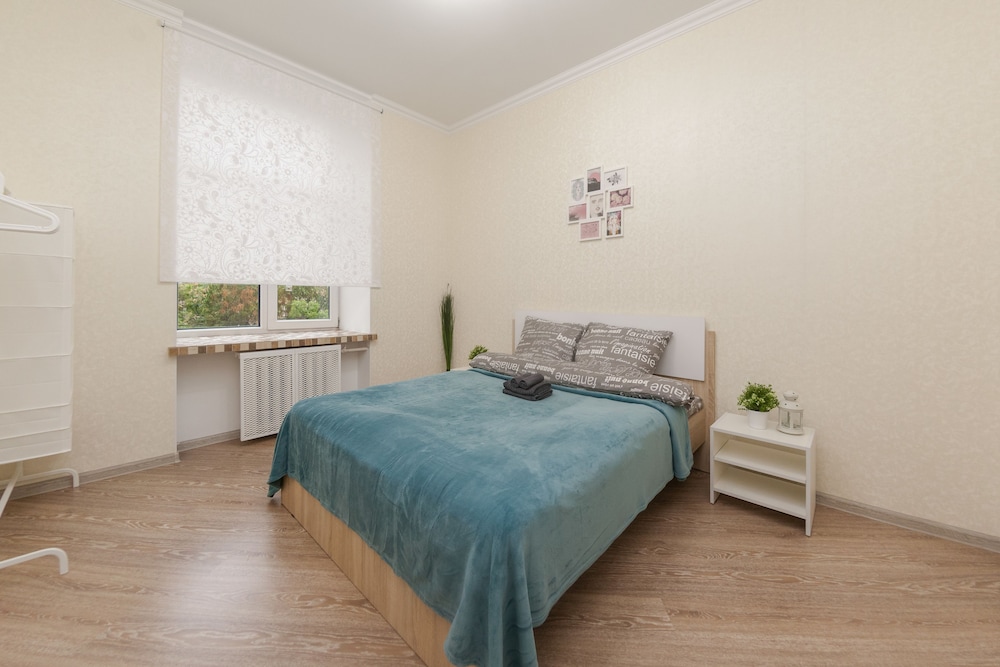 Double Room (1)