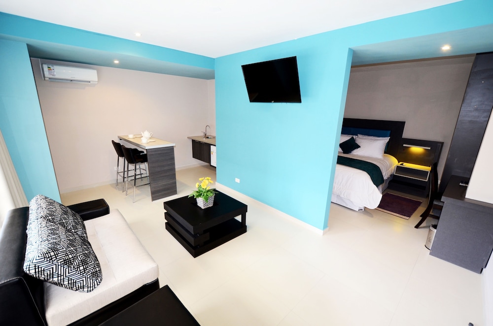 Business Studio Suite, City View photo 2